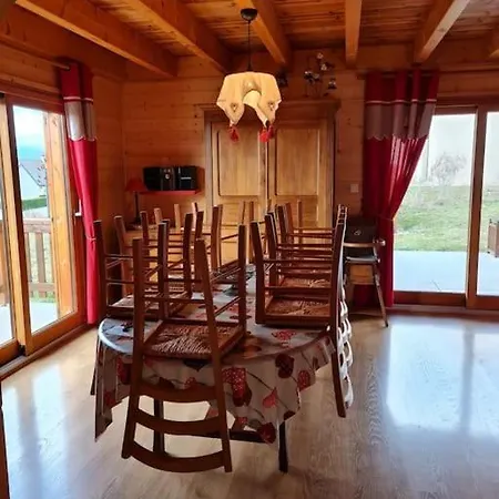 Chalet, Hébergement de vacances